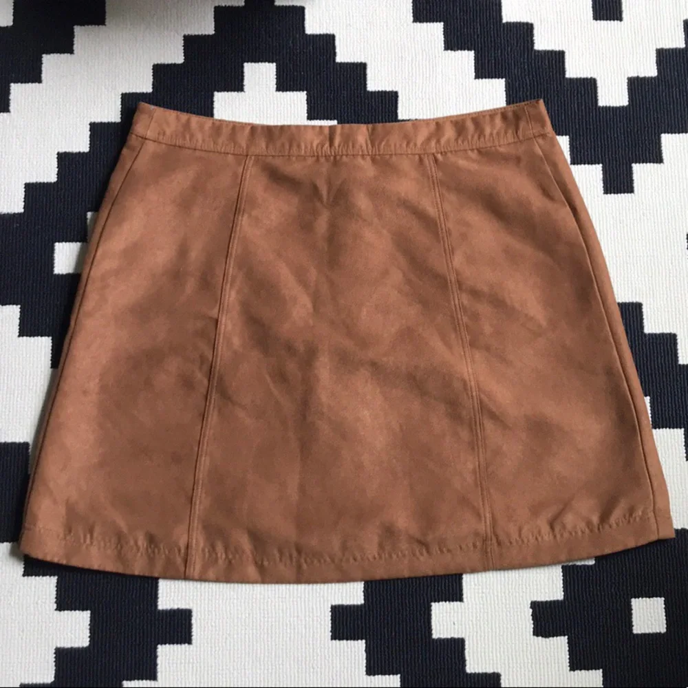 Hollister button up faux suede skirt - Picture 4 of 4